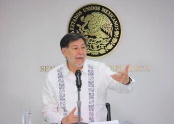 Minimizan rechifla contra Fernández Noroña