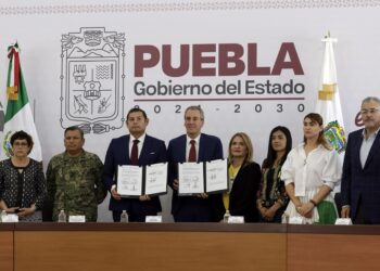 Firman convenio para garantizar gratuidad y seguridad en estacionamientos de los estadios