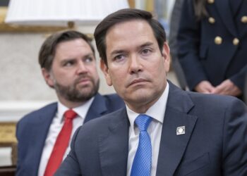 Rubio defiende deportación de migrantes, pero sostiene derecho al debido proceso