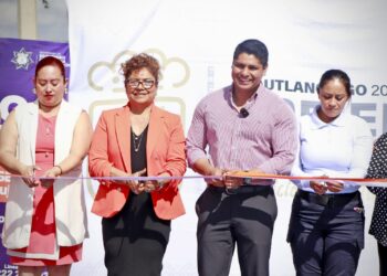 Omar Muñoz activa primer “Arco Naranja” en Cuautlancingo