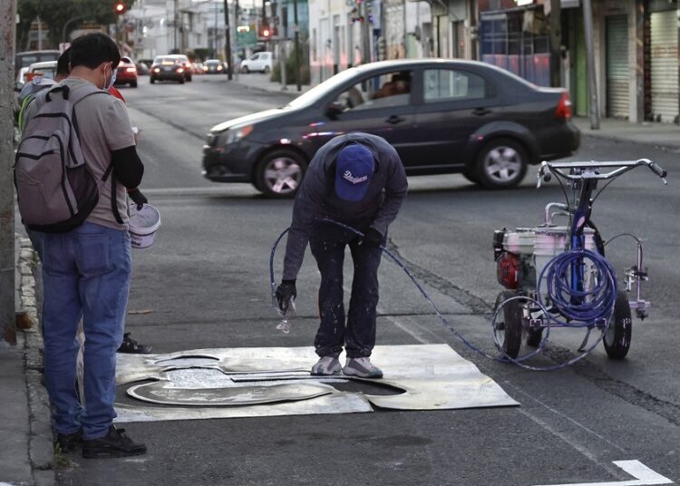 Delimitación de cajones de parquímetros avanza en un 45%
