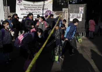 Regresan a clases más de un millón de estudiantes