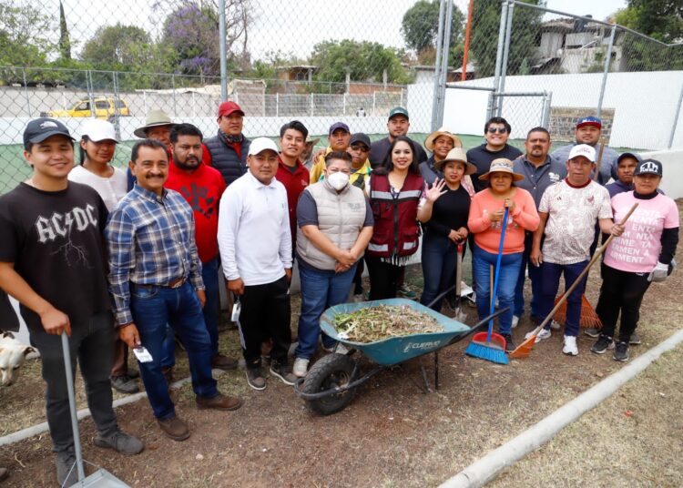 Tonantzin Fernández fortalece participación ciudadana con faenas comunitarias