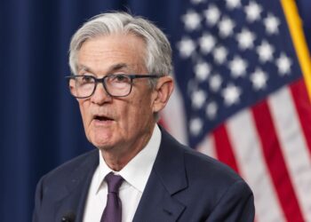 Powell advierte que aranceles elevarían inflación y frenarían economía