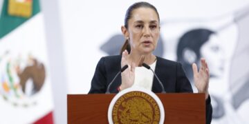 Sheinbaum: Pemex atiende derrame de 300 barriles por fuga en ducto