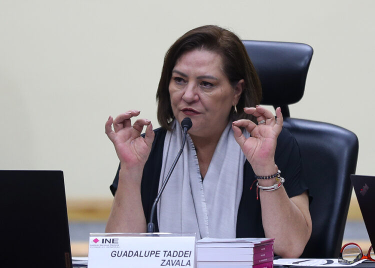 INE rechaza 62 mil solicitudes de observadores para elección judicial
