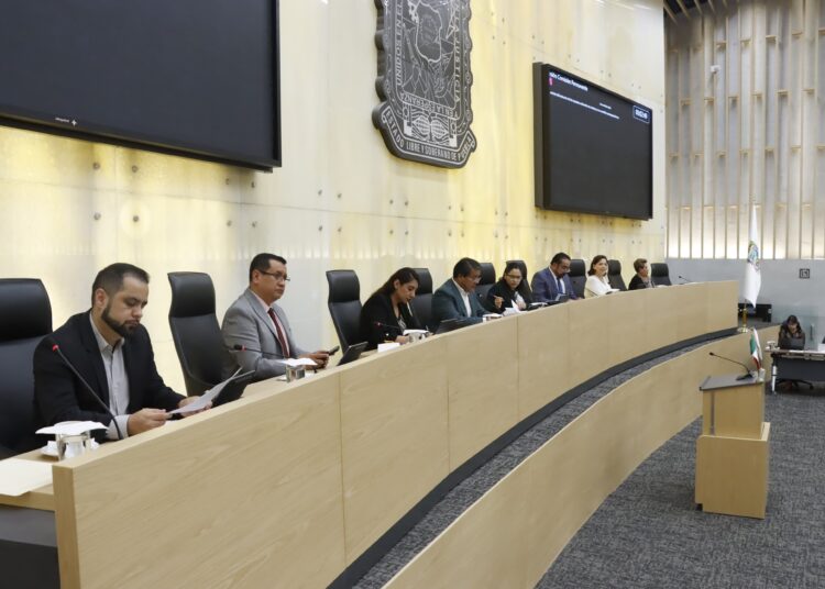 Proponen en Congreso retirar vehículos abandonados en vía pública