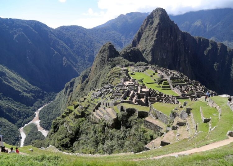 Perú construirá tres teleféricos en el Cuzco