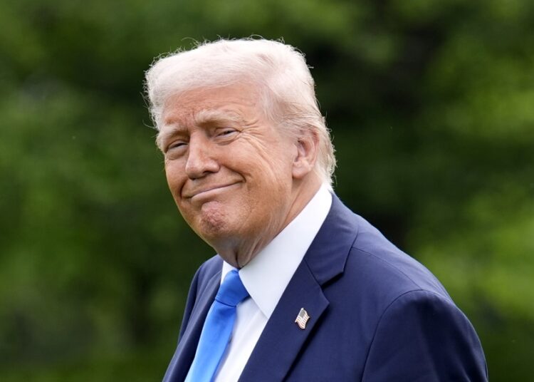 Trump invita al papa León XIV a la Casa Blanca