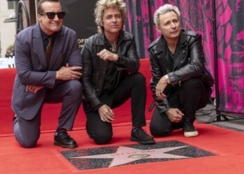 Green Day recibe su estrella en el Paseo de la Fama de Hollywood