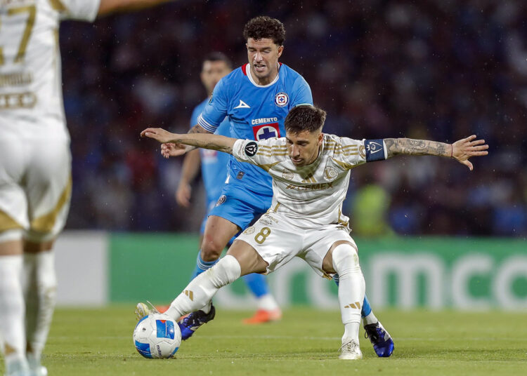 Cruz Azul toma ventaja en cuartos de final, al vencer al León