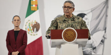 México confirma que piloto de EE. UU. operaba buque accidentado