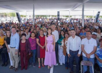 Gobierno de la Ciudad celebra a mamás en Chapulco