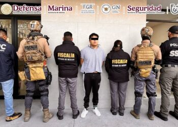 Durante un cateo en el estado de México, se detuvo al líder de un grupo delictivo