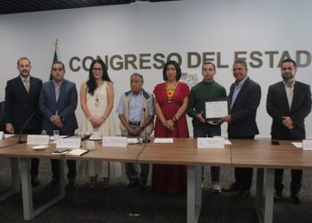 Congreso exhorta ampliar puntos de cobro de casetas