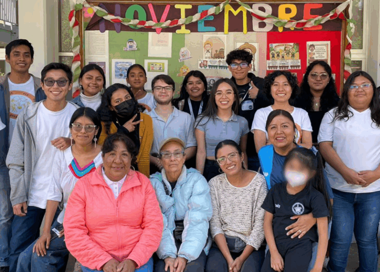 Comunidad FCFM imparte curso con enfoque STEAM para niños con discapacidad