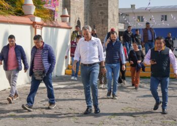 Chedraui atiende solicitudes en Canoa para mejora de puente vehicular