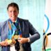 COI entrega al nadador Gary Hall réplicas de 10 medallas que perdió en un incendio