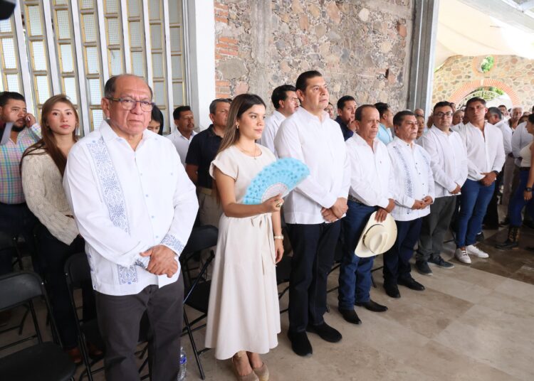Gobierno estatal impulsa programa de Obra Comunitaria en Santa Cruz Teotlalco