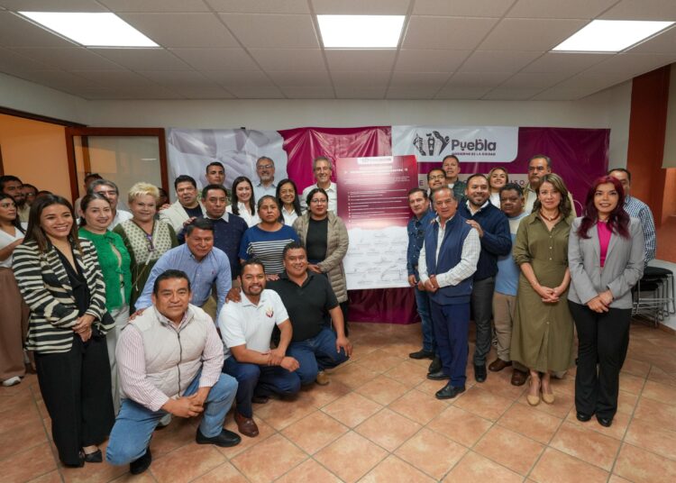 Alcalde de Puebla firma compromisos con los ediles de las 17 juntas auxiliares