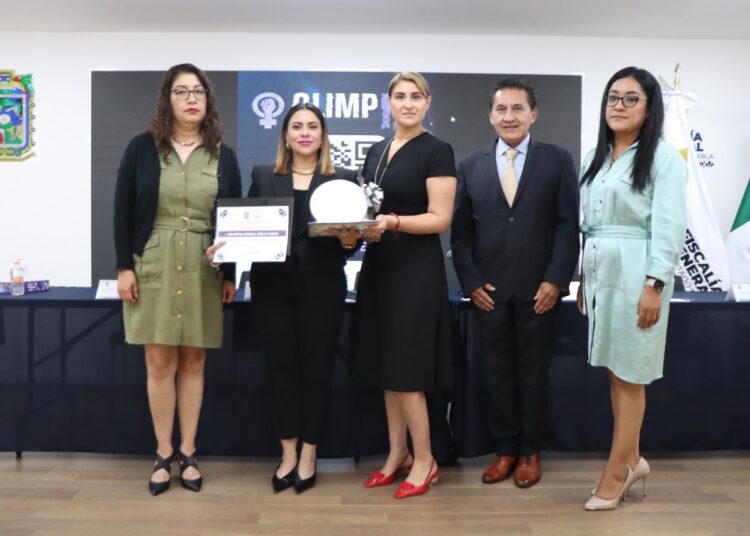 FGE reconoce labor de Olimpia Coral como activista social
