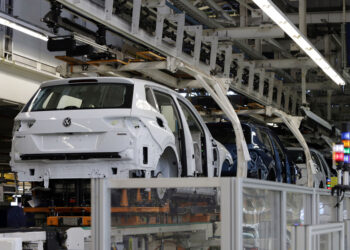 Cae 9 % la producción de autos en México en abril