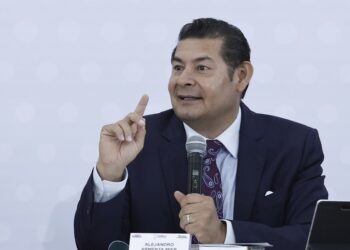 Armenta pide a funcionarios madurez y reconocer jerarquías administrativas