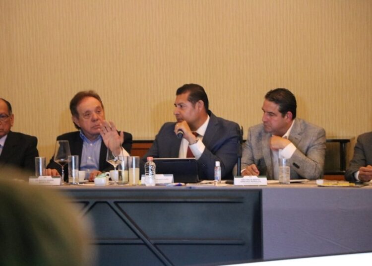 Armenta se reúne con el CCE