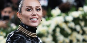 Miley Cyrus lanza álbum con show sorpresa en TikTok