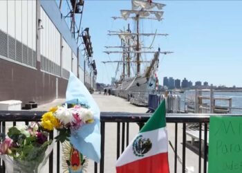 El Cuauhtémoc hizo 3 llamadas de asistencia 4 minutos después de zarpar