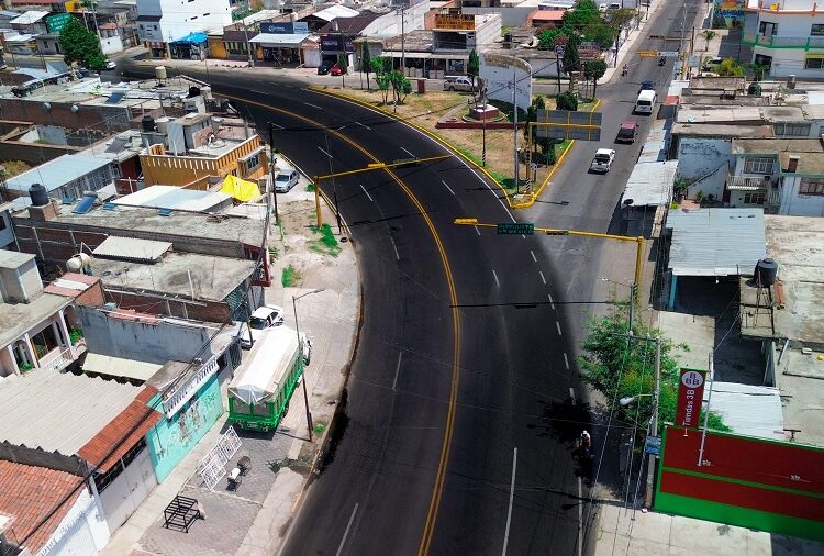 Roberto Solís entrega rehabilitación de la carretera México-Puebla