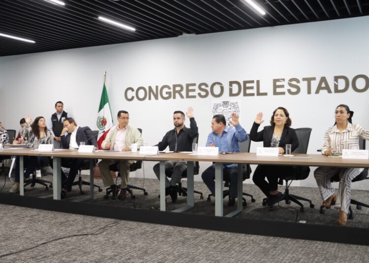 Congreso aprueba en comisión eliminar límite de edad para dirigir el CECyTE