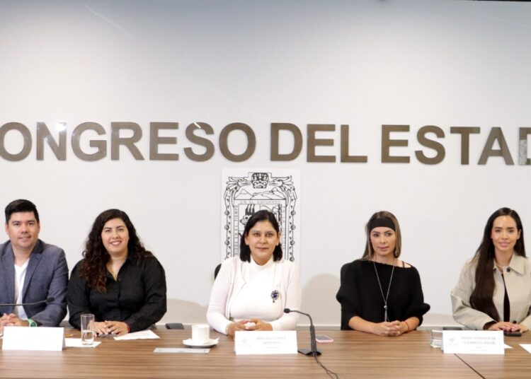 Comisión del Congreso aprueba exhorto para implementar ferias de empleo para madres solteras