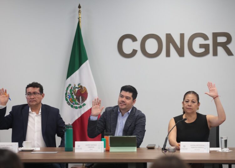 Aprueba Comisión del Congreso reformas para armonizar Constitución local con la federal