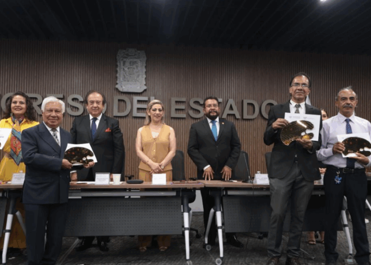 En el Congreso, entregan galardones por Aniversario del Barrio del Artista