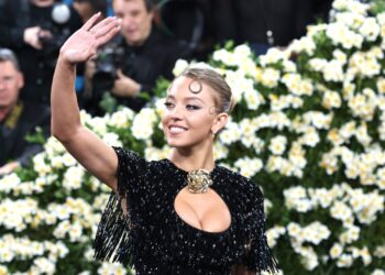 Sydney Sweeney venderá una pastilla de jabón hecha con agua de su propio baño