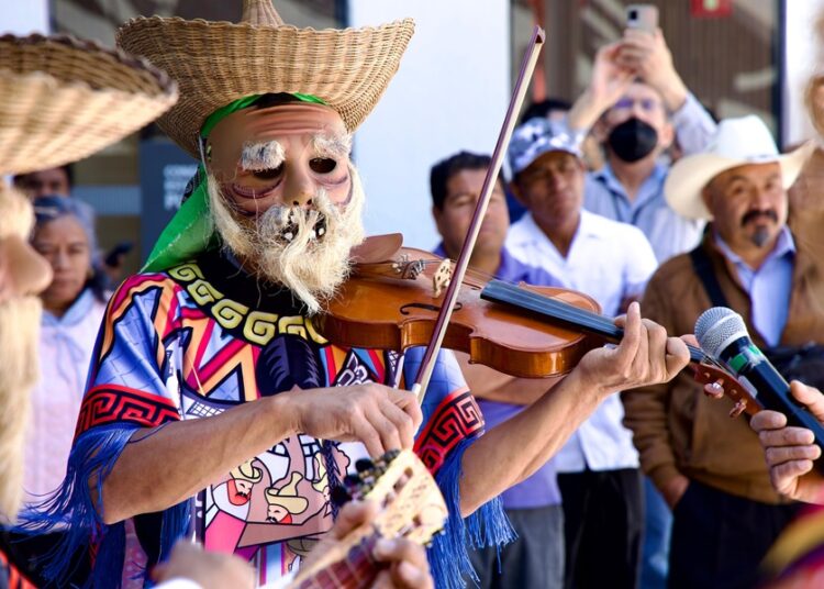 Realizan Primer Encuentro de Pueblos Ngiba, Mixtecos y Mazatecos en Congreso