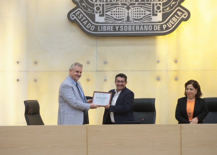 Entregan en Congreso reconocimiento a embajador de Rusia en México