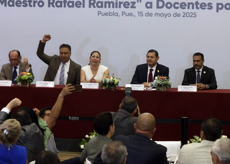 Armenta anuncia revisión del Issstep y Capcee