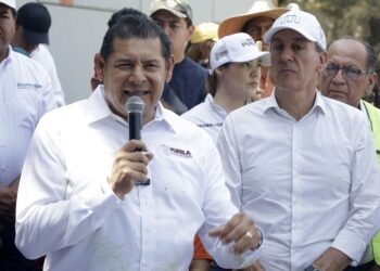 Armenta revela que existe red de corrupción en Finanzas