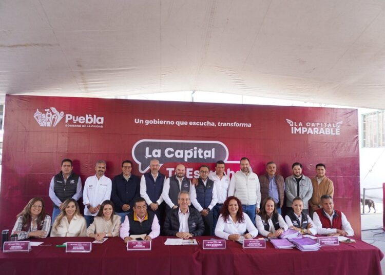 Pepe Chedraui atiende demandas de habitantes de San Miguel Canoa
