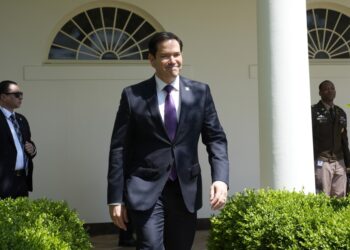 Demócratas, preocupados por doble rol de Marco Rubio