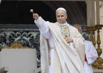 Unas 200 mil personas asisten a la misa de inicio de pontificado de León XIV