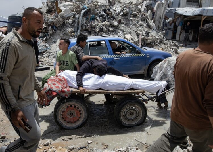 Gaza supera los 54 mil muertos tras otro día de bombardeos israelíes