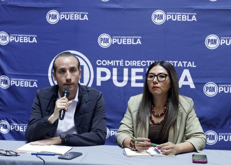 Piden voto de confianza para dirigencia de Riestra y Huerta