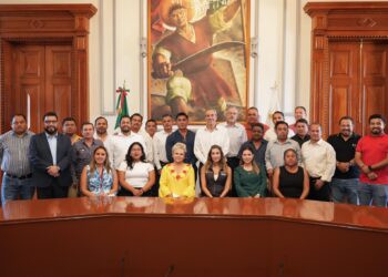 Pepe Chedraui da seguimiento a obras y proyectos con ediles auxiliares