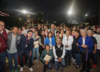 Pepe Chedraui entrega alumbrado led en Maravillas