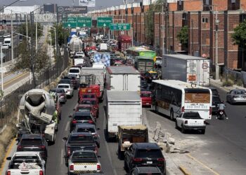 Medio Ambiente descarta aplicar el Hoy no circula