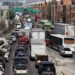 Medio Ambiente descarta aplicar el Hoy no circula