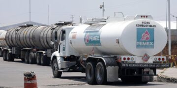 Urge respuesta de Pemex a desabasto de gasolina